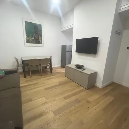 Milano * Milánó